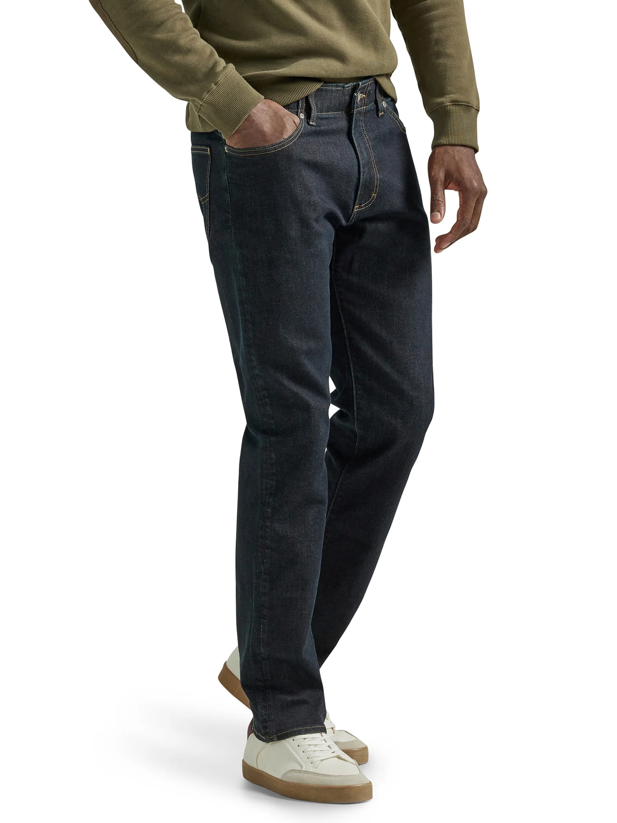 Men’S and Big Men’S Extreme Motion Straight Fit Tapered Leg Jeans